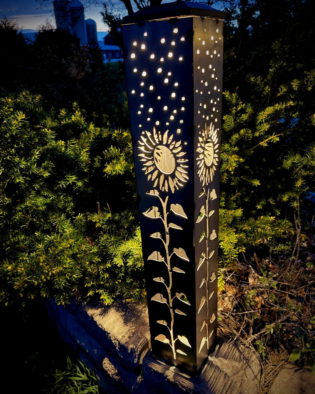 XL Square Sunflower Solar Pillar | Multiple Sizes